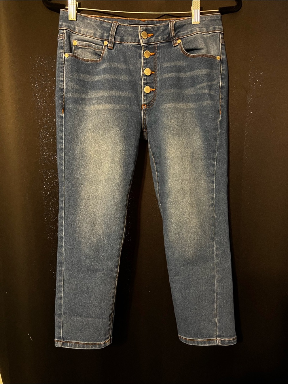Tahari Denim Jean Mid-Rise Button Fly Capri size 8/29